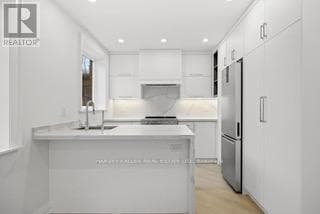 Building Photo - 1006 Eglinton Ave W