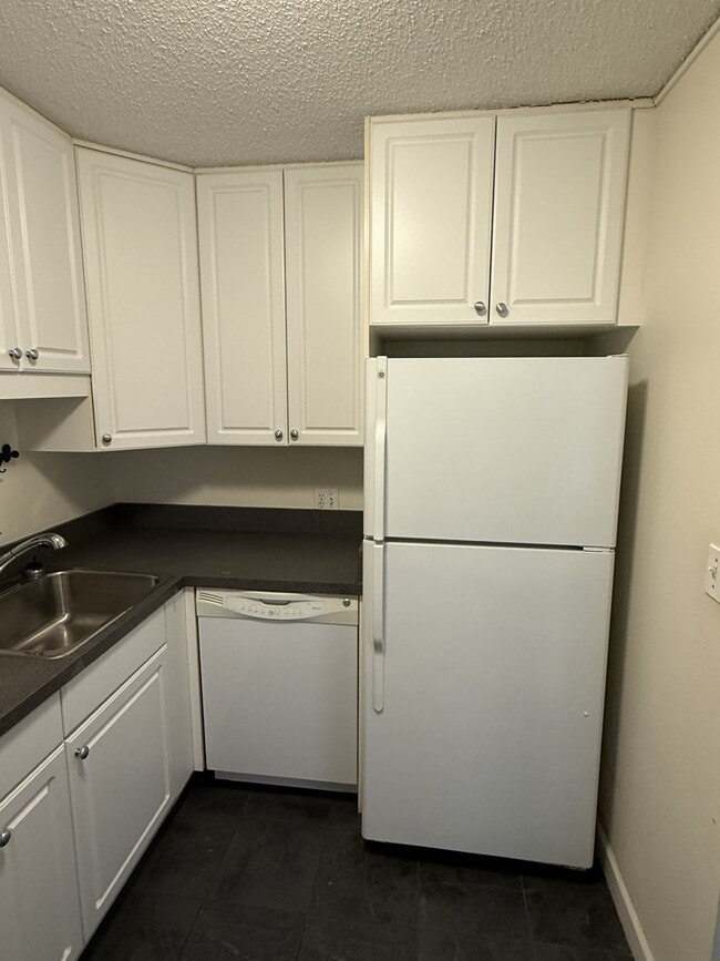 Building Photo - 10 E Ontario St