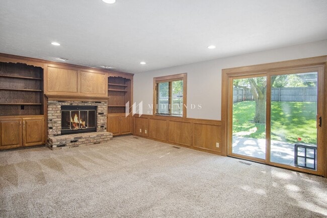 Building Photo - 4 Bedroom Papillion Home!