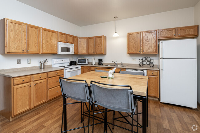 2BR, 1BA - 1,200SF - Kitchen - The Estates Senior Living in Moorhead