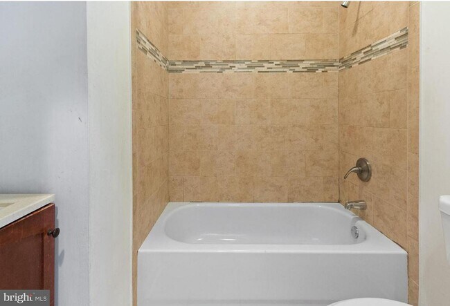 Building Photo - 1724 W Norris St