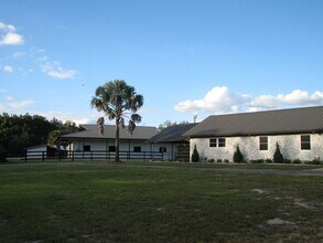 Building Photo - 10965 SW 121st Avenue Rd