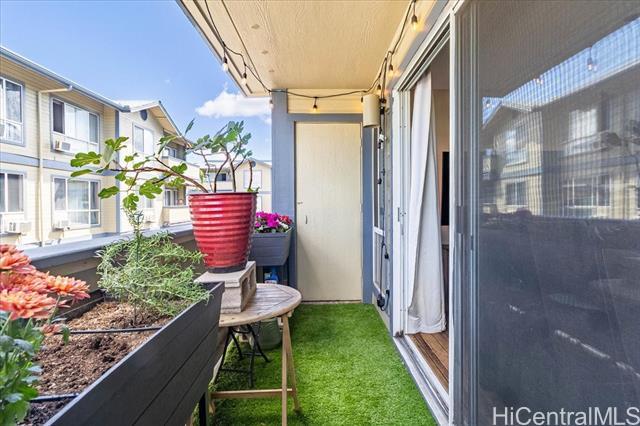 Building Photo - 91-238-238 Hanapouli Cir