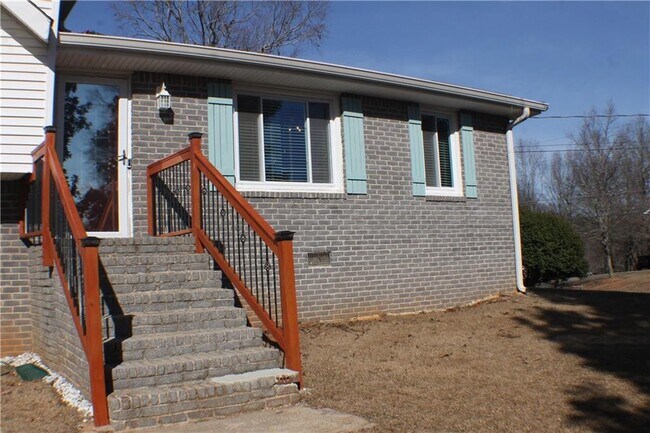 Building Photo - 5386 Mill Valley Dr