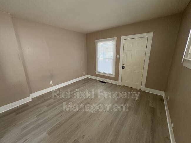 Foto del edificio - 1721 Laurel St