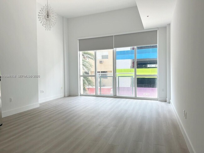 Foto del edificio - 253 NE 2nd St