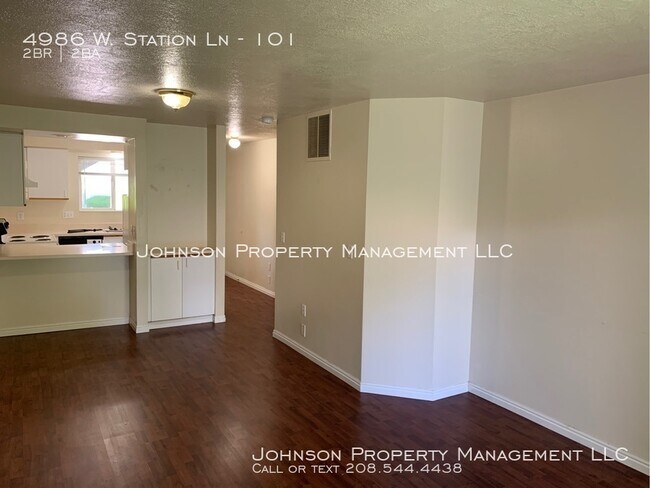 Building Photo - 4986 W Station Ln #101