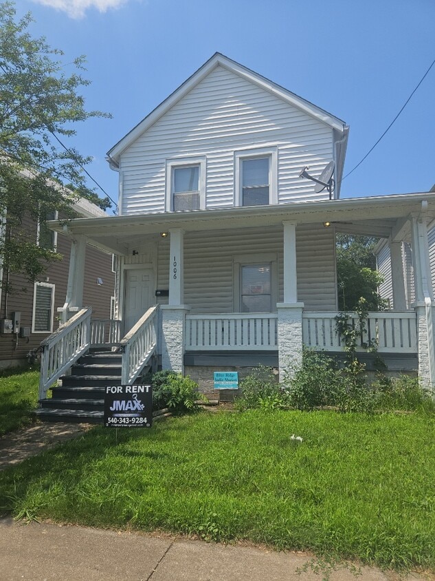 Primary Photo - 1006 Stewart Ave SE