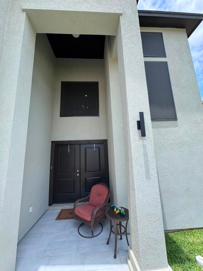 Building Photo - 3012 Clydesdale Dr