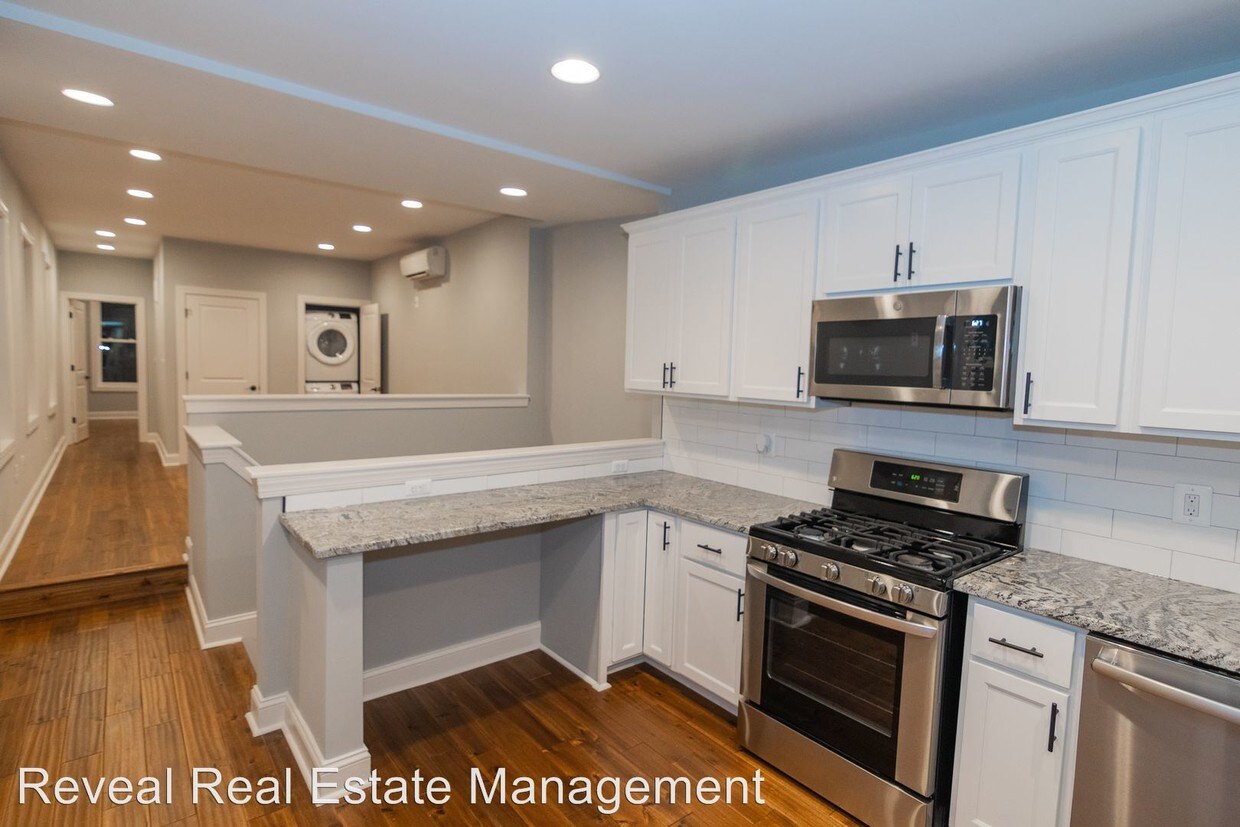 Foto principal - 3001 Hudson St