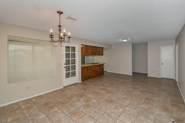 Foto del edificio - 2716 W Oakwood Ln