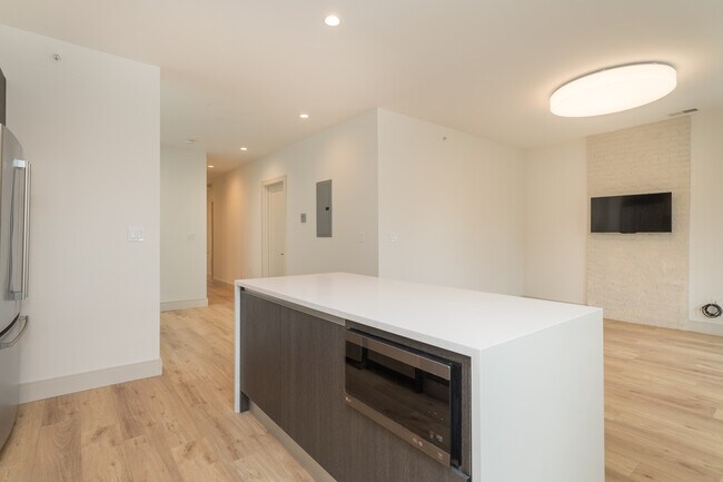 Building Photo - 178 Saint Alphonsus St