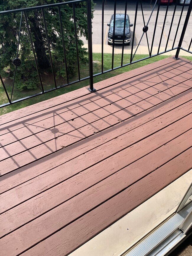 Refurbished deck and railings - 521 Riviera Dr