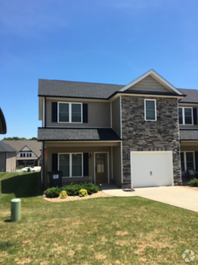 Building Photo - 1019 Graystone Ln