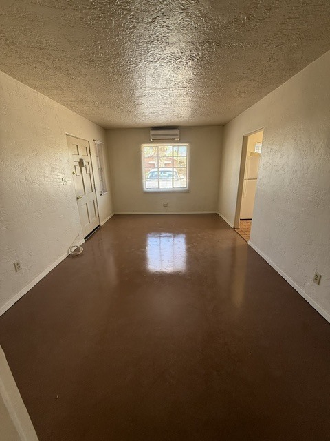 Building Photo - Townhome For Rent