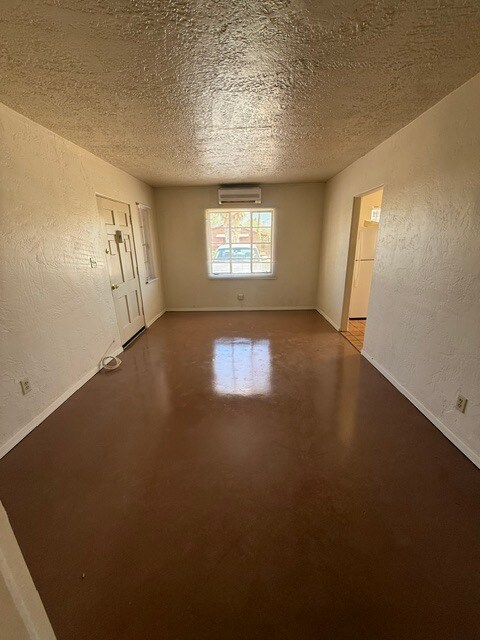Foto del edificio - Townhome For Rent