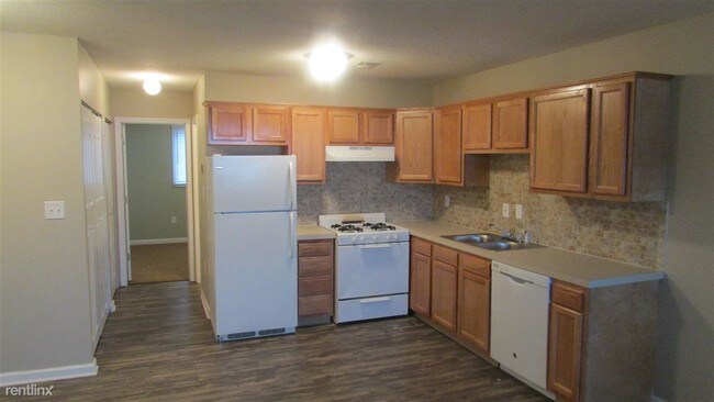Building Photo - 1 br, 1 bath Apartment - Heritage Manor 507 E