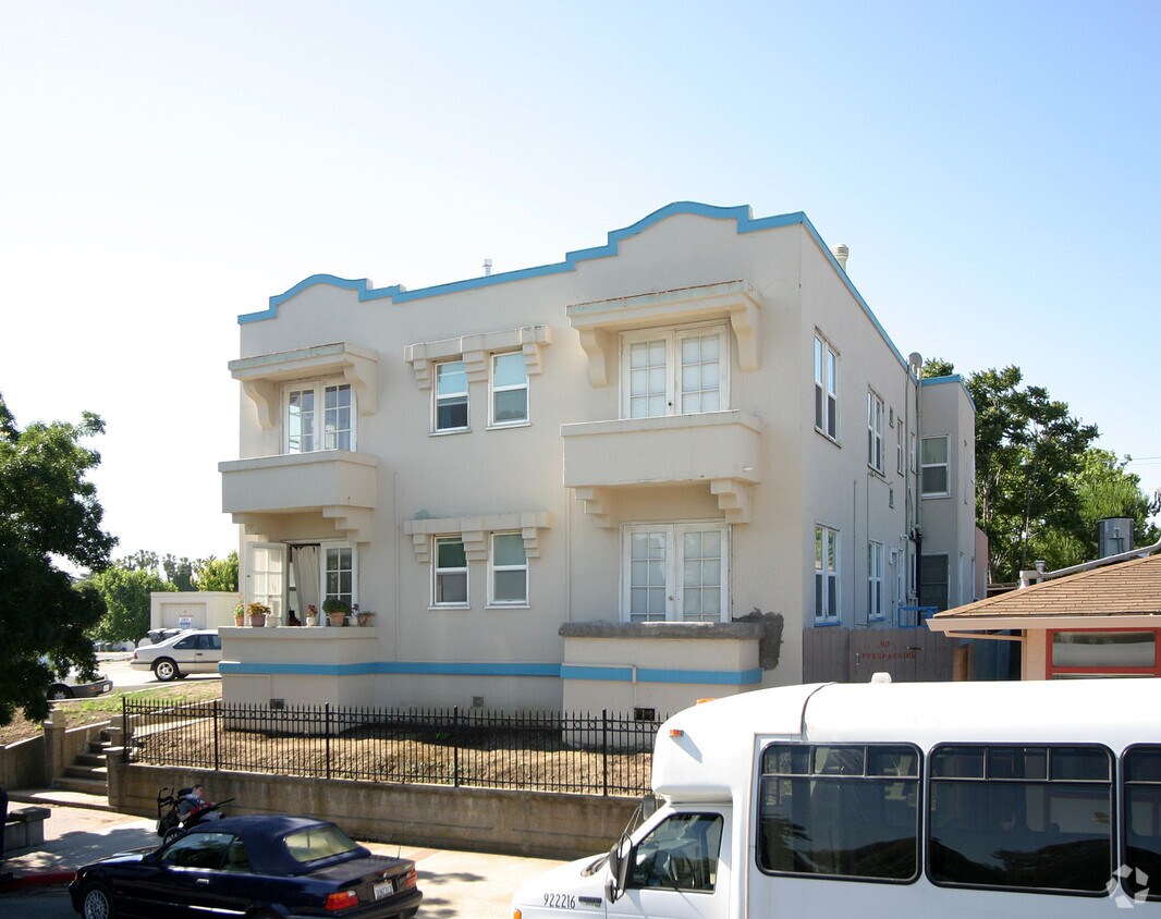 Foto del edificio - 615 W 4th St