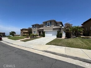 Building Photo - 16034 Skyridge Dr