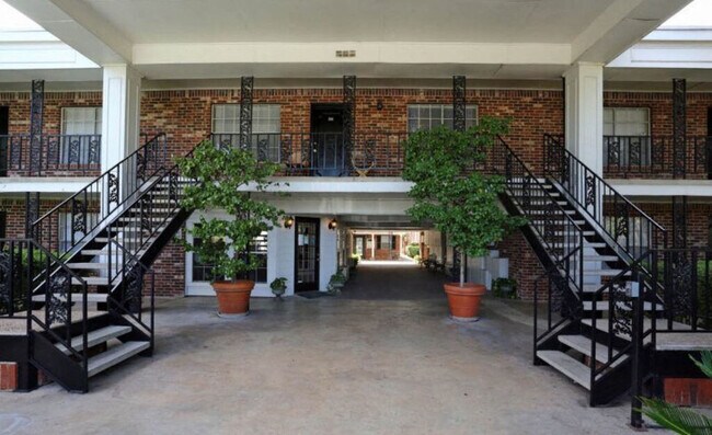 Foto del edificio - Towne Oaks II