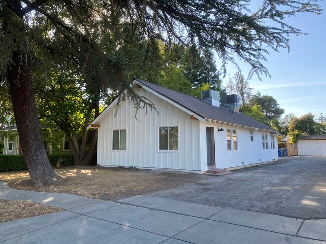 Building Photo - 2175 Weston Way