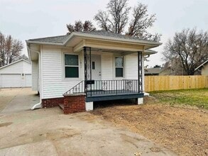 Building Photo - 1811 W 4th St