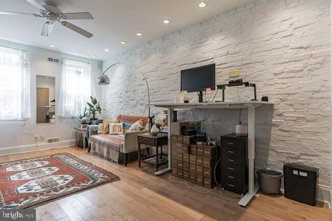 Building Photo - 1552 S Capitol St