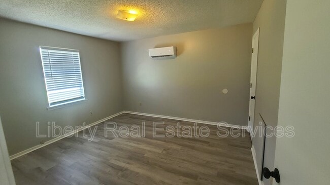 Building Photo - 14 Live Oak Loop