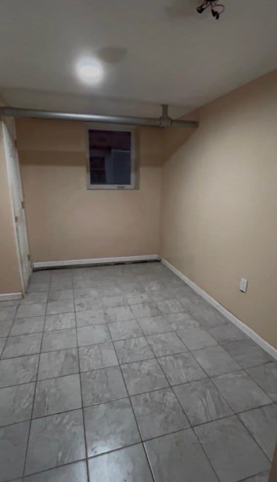 Building Photo - 448 E 94th St