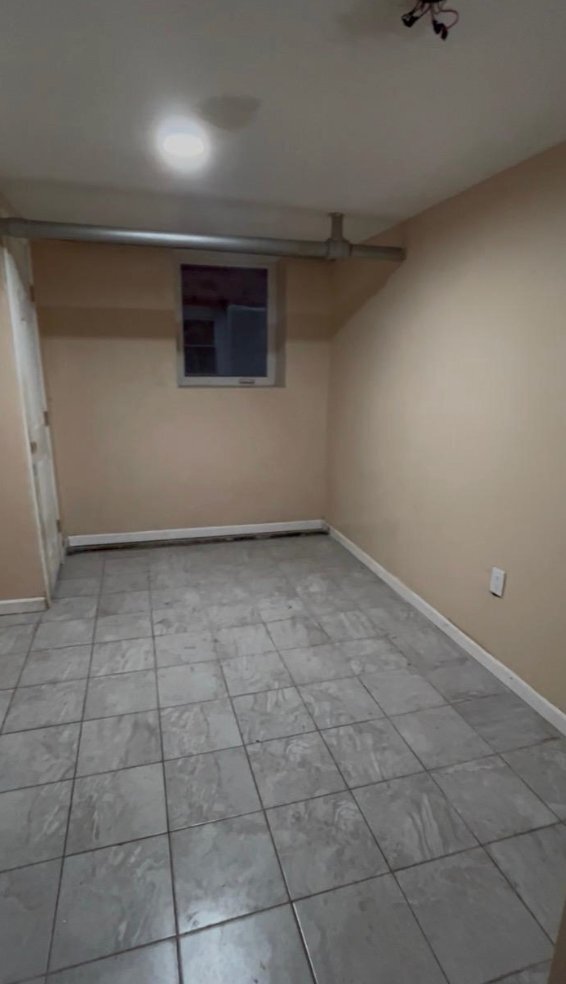 Foto del edificio - 448 E 94th St