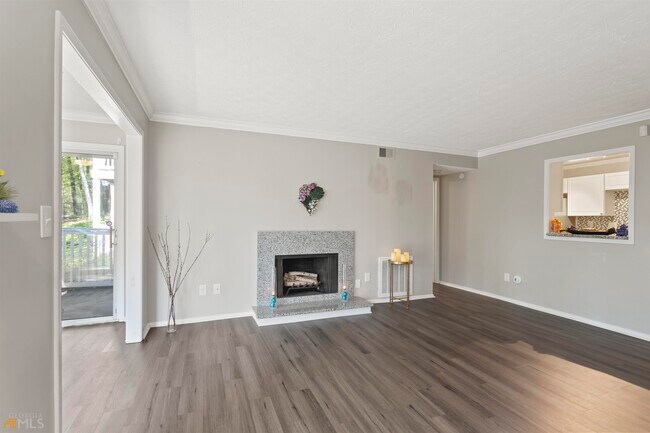 Building Photo - 801 Augusta Dr