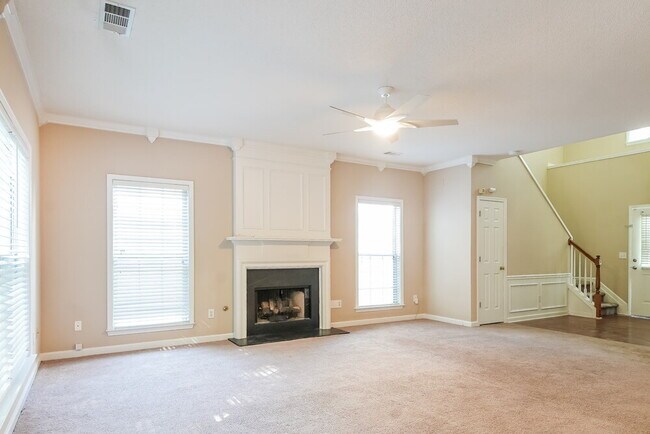 Building Photo - 4108 Glenaire Way NW