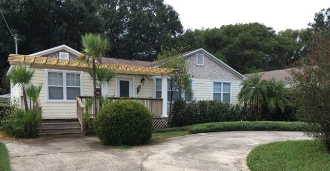 Foto del edificio - Tampa Riverside Heights Beautiful Bungalow...