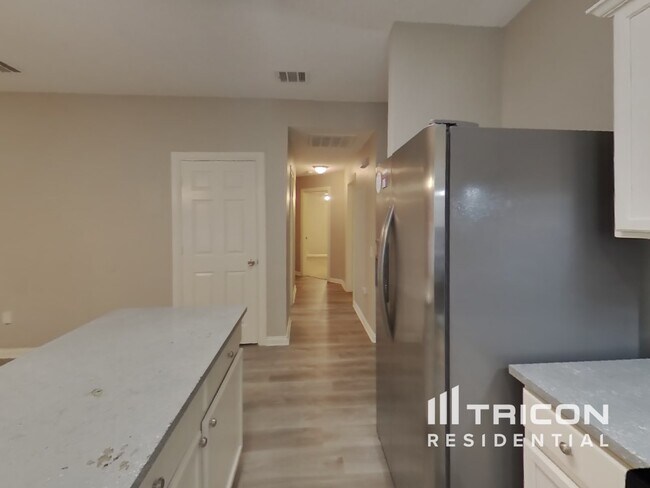 Foto del edificio - 8348 Orleans Ln