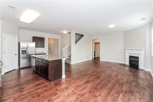 Foto del edificio - 315 Heritage Club Cir