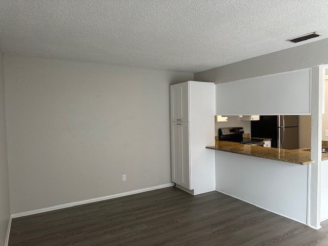 Building Photo - Sarasota Townhome For Rent