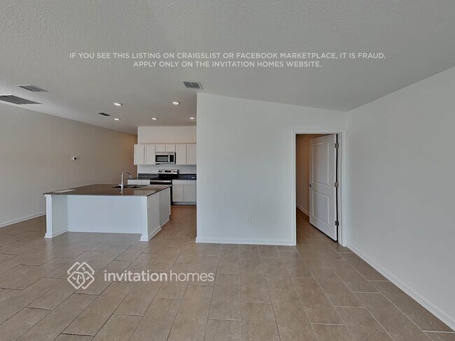 Foto del edificio - 4060 Tug Hl Ln