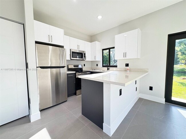 Foto del edificio - 1005 SW 25th Ave