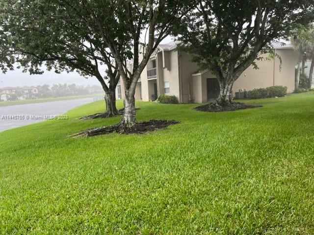Foto del edificio - 651 SW 113th Way
