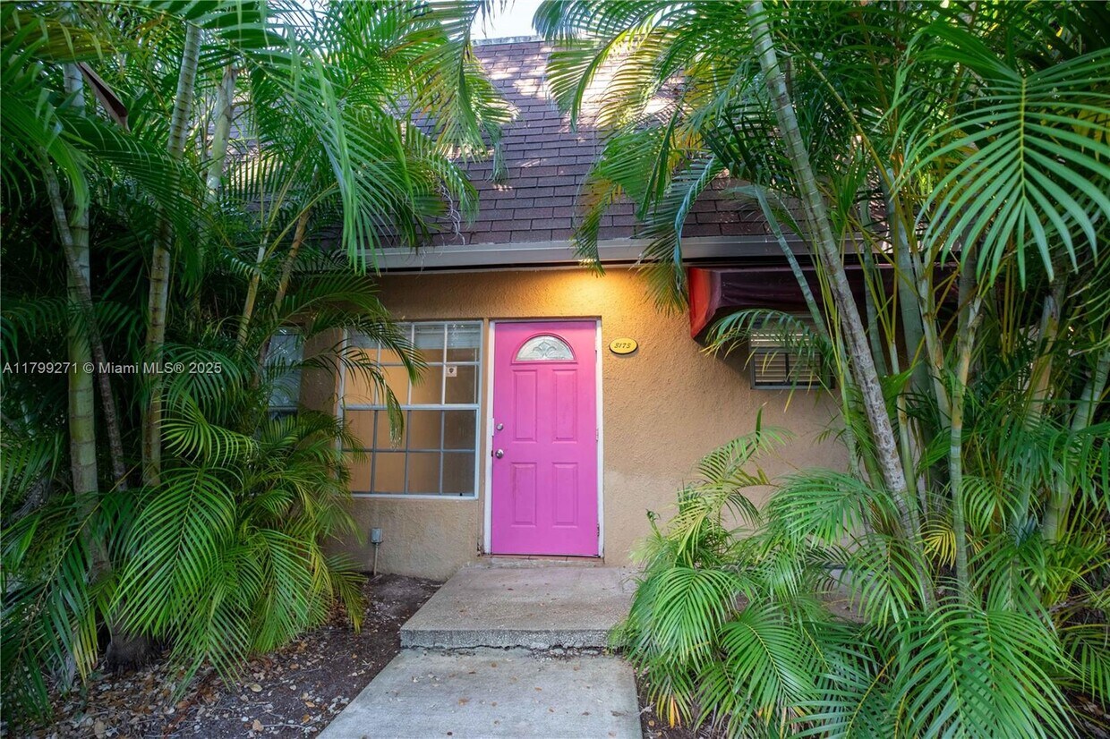 Foto principal - 3173 Virginia St