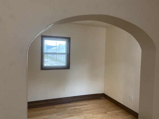 DINING ROOM - 317 Hill St