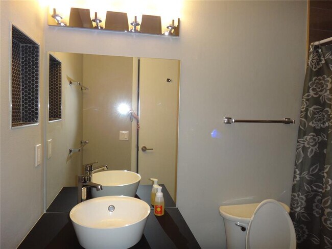 Foto del edificio - 2746 Orchid Oaks Dr