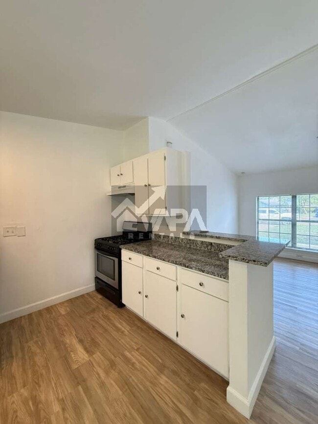 Foto del edificio - 7210 Glen Cross Dr