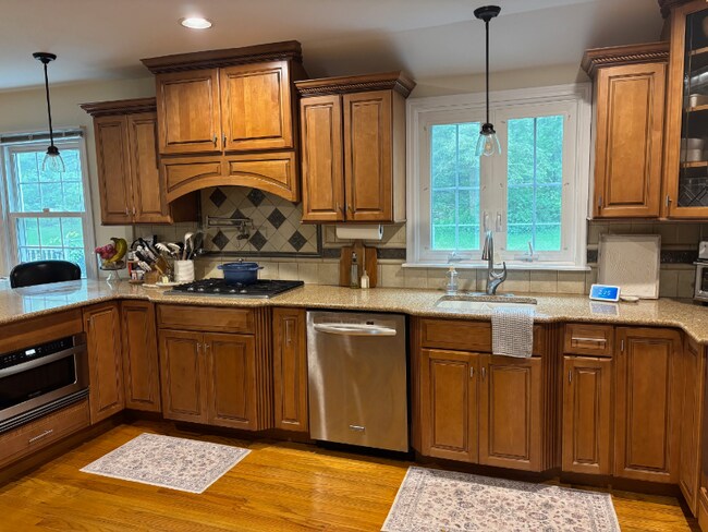 Building Photo - 18 Lagana Ln