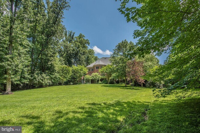 Building Photo - 7841 Montvale Way
