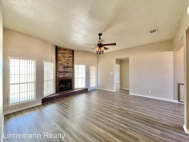 Building Photo - 4 br, 2 bath House - 2404 Southport Drive