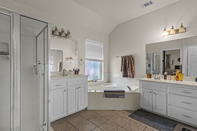 Foto del edificio - 606 Lantana St