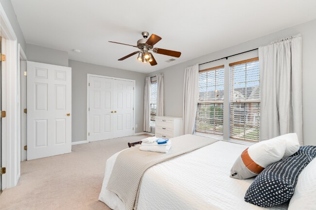 Foto del edificio - 4919 Sunburst Ln