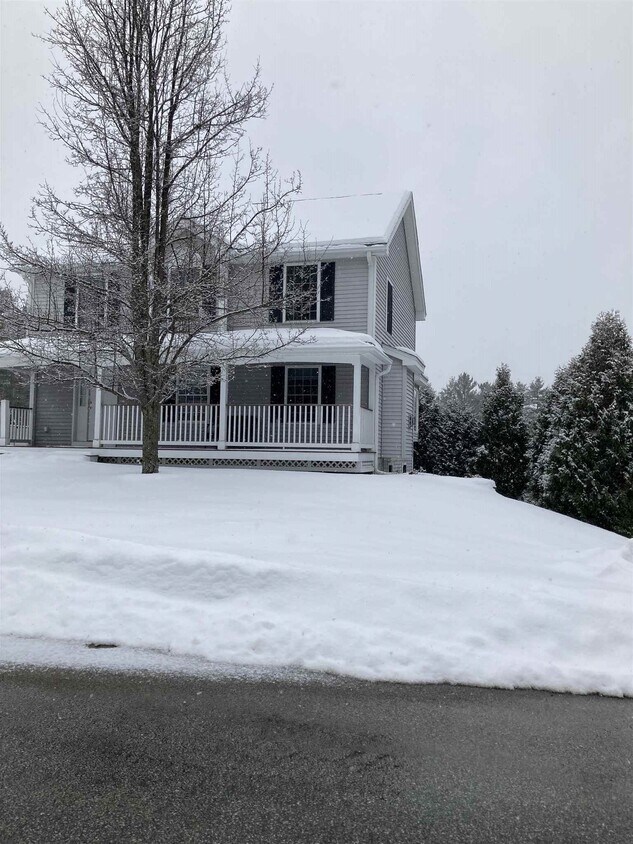 4 Devinne Dr, Concord, NH 03301 House Rental in Concord, NH