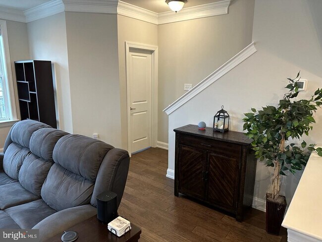 Foto del edificio - 1071 Chapman Cir
